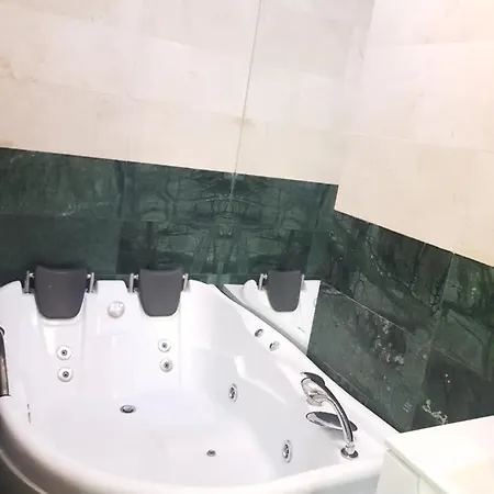 Apartament Arena Nationala-monza Апартаменти Бухарест